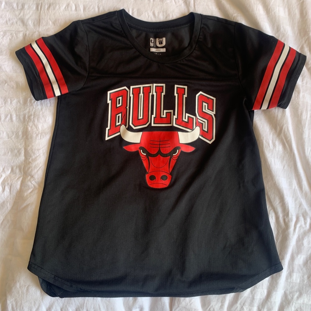 Bulls Jersey Material Tee